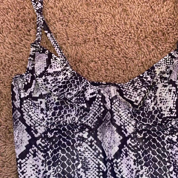 Fashion Nova Snake Print Bodysuit S - Picture 3 of 6